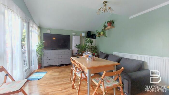 3 Bedroom Flat To Rent In Sadler Close, Mitcham, CR4