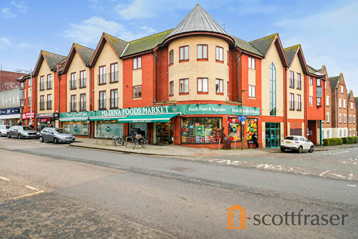 2 Bedroom Apartment To Rent In Turret House, Headington, OX3