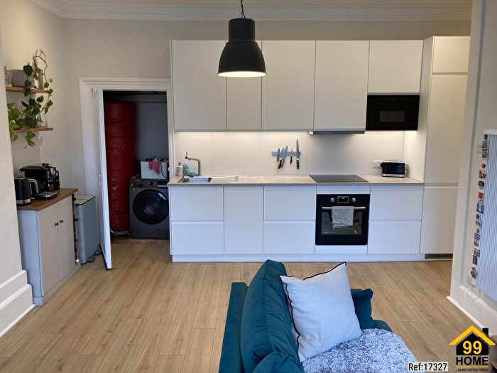 2 Bedroom Flat To Rent In Brixton Road, London, SW9