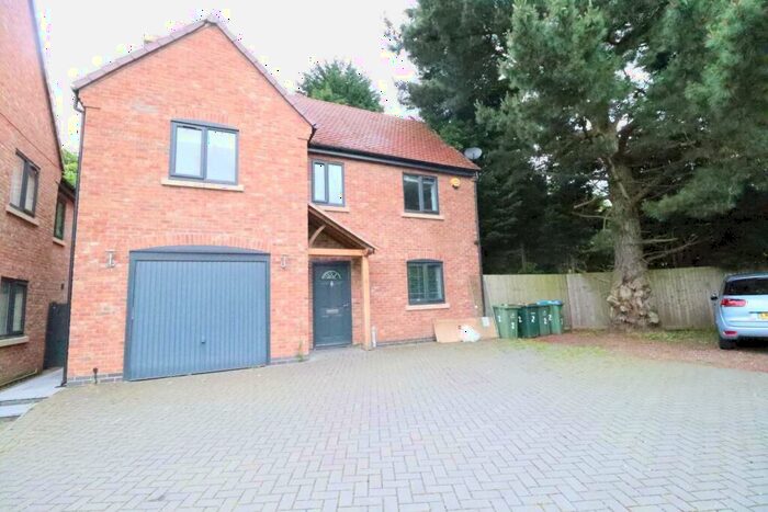 5 Bedroom Detached House To Rent In Sandpits Lane, Keresley End, CV7