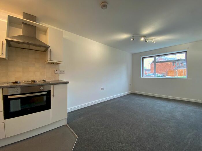 1 Bedroom Flat To Rent In Greenacres Road, Worcester, WR2