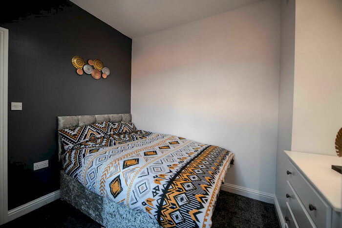 5 Bedroom House Of Multiple Occupation To Rent In Wilfred Road, Walkden, M28