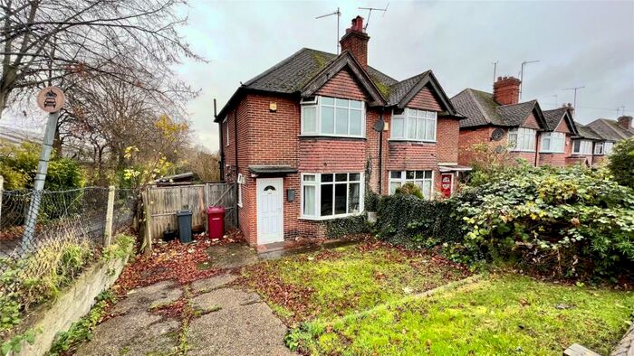 2 Bedroom Semi-Detached House To Rent In Elgar Road South, Reading, Berkshire, RG2