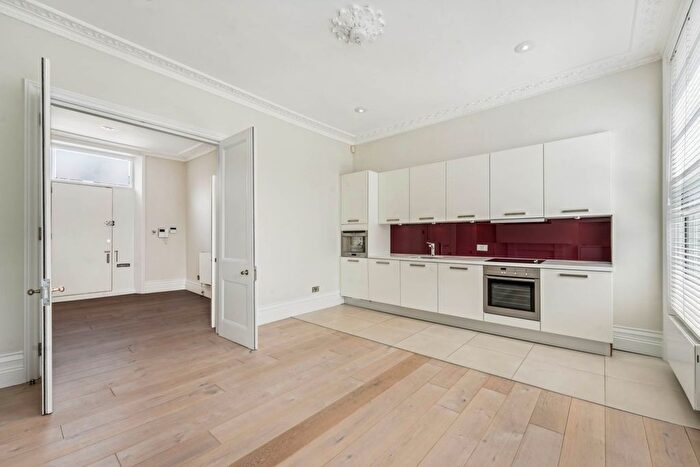 1 Bedroom Flat To Rent In Kings Road, Chelsea, London, SW3