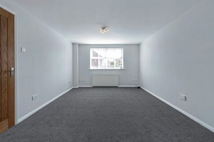 2 Bedroom Flat To Rent In Bryony Road, Bicester, OX26