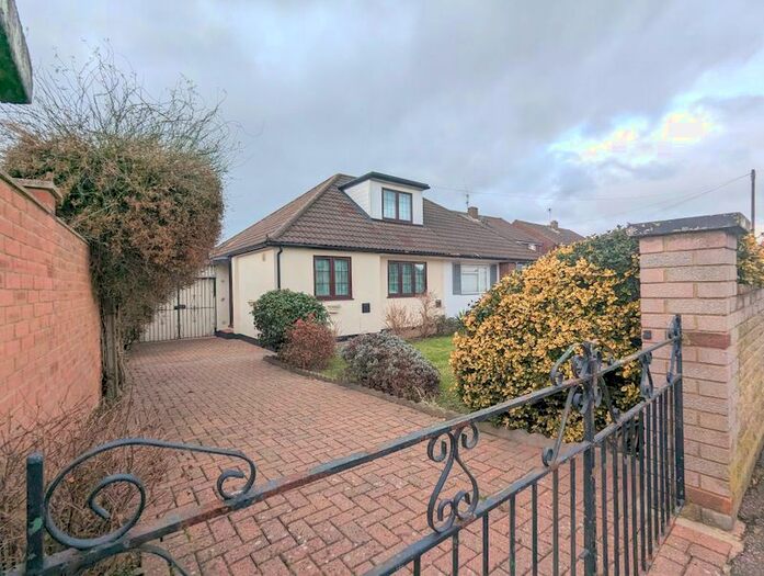 3 Bedroom Semi-Detached Bungalow To Rent In The Gardens, Feltham, TW14