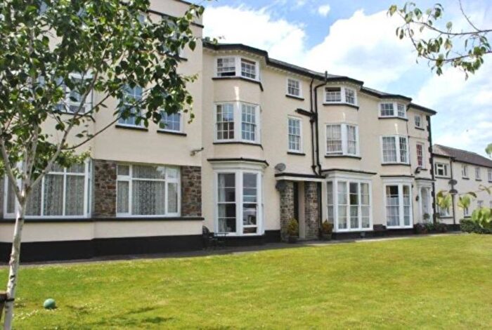 2 Bedroom Flat To Rent In Northam Road, Bideford, EX39