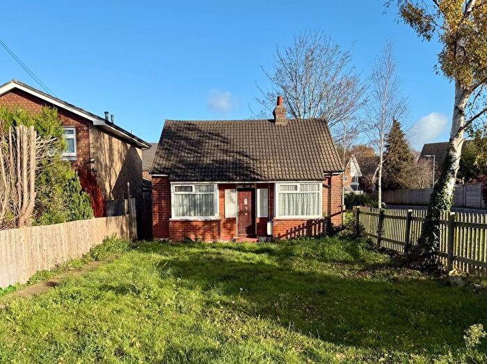 3 Bedroom Detached Bungalow For Sale In Walderslade Road, Walderslade, Chatham, Kent, ME5