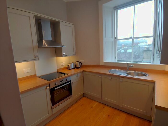 4 Bedroom Flat To Rent In Argyle Place, Marchmont, Edinburgh, EH9