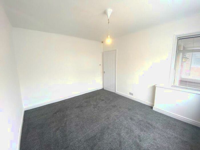 3 Bedroom Semi-Detached House To Rent In Greenbank Road, Salford, M6
