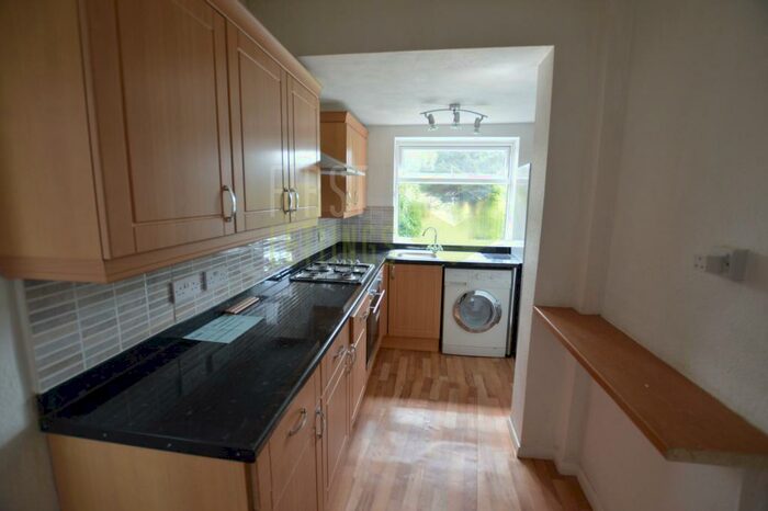 3 Bedroom Semi-Detached House To Rent In Greenhill Road, Leicester, LE2