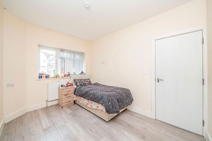 Studio To Rent In Church Stretton Road, Hounslow, TW3