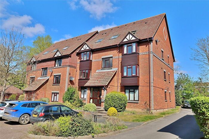 Studio To Rent In Templecombe Mews, Oriental Road, Woking, Surrey, GU22