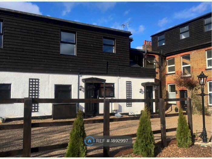 1 Bedroom Flat To Rent In Hallowell Road, Northwood, HA6