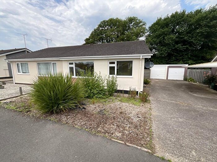 2 Bedroom Semi-Detached Bungalow To Rent In East Fairholme Road, Bude, EX23
