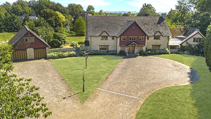 7 Bedroom Detached House For Sale In Springfield Farm, Southmoor, OX13