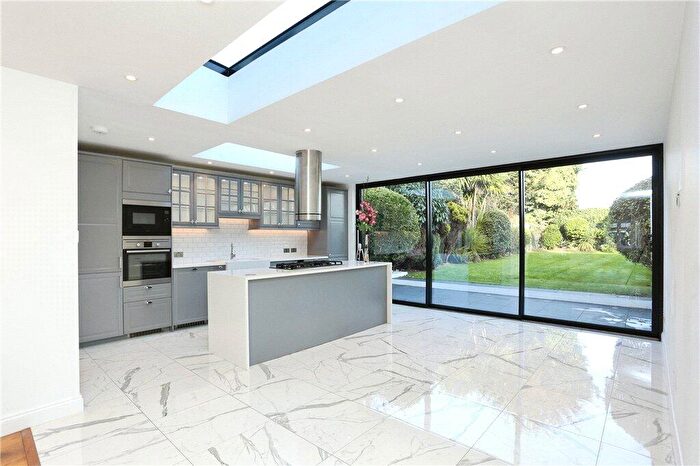 3 Bedroom End Of Terrace House For Sale In Tennison Road, London, SE25