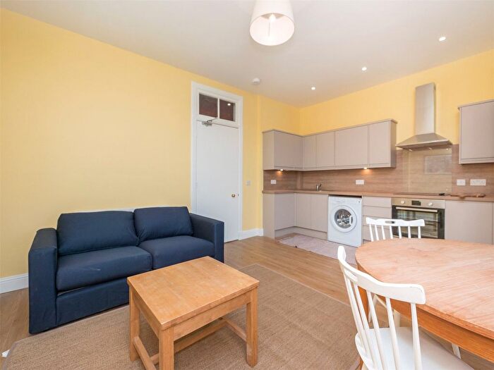1 Bedroom Flat To Rent In Hawthornvale, Edinburgh, EH6
