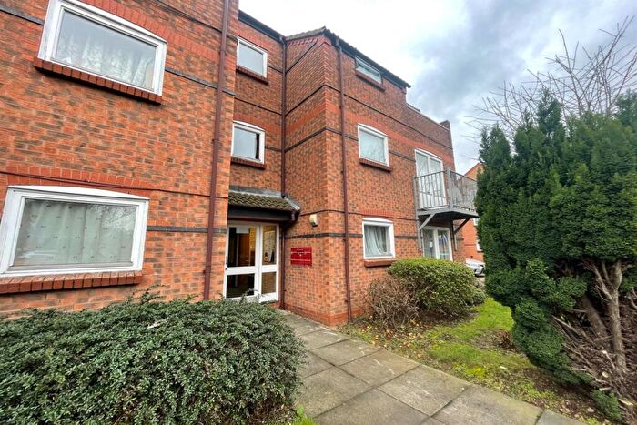 2 Bedroom Apartment To Rent In Tonnelier Road, Dunkirk, NG7