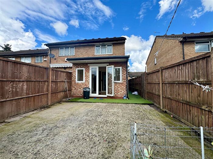 2 Bedroom Semi Detached House To Rent In Lapponum Walk, Hayes, UB4