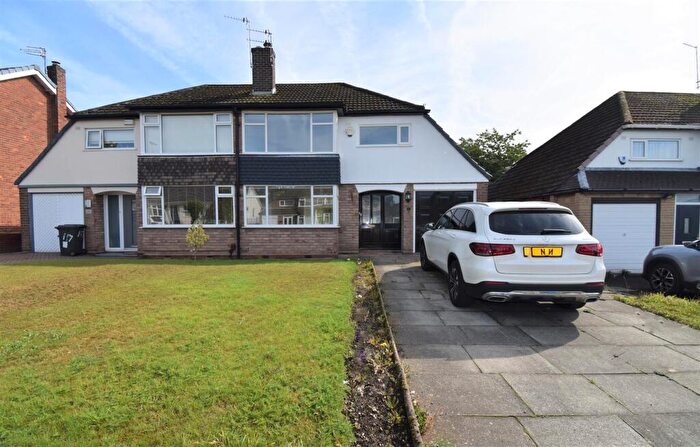 3 Bedroom Semi-Detached House To Rent In Treen Road, Tyldesley, M29