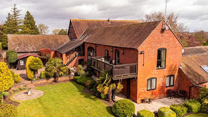 4 Bedroom Detached House For Sale In Fisherwick Road, Lichfield, WS14