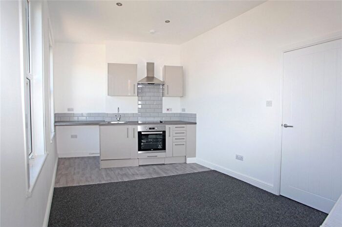 1 Bedroom Flat To Rent In High Road, South Woodford, London, E18