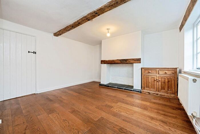 2 Bedroom Character Property For Sale In Tring Road, Wendover, Aylesbury, HP22