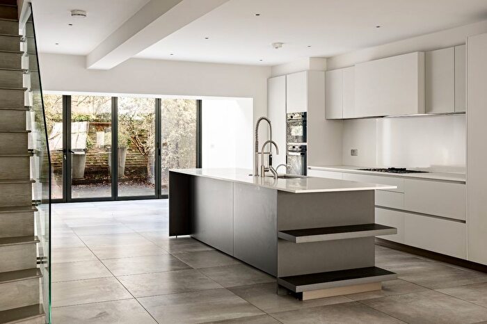 4 Bedroom Property To Rent In Brunswick Gardens, Campden Hill, W8