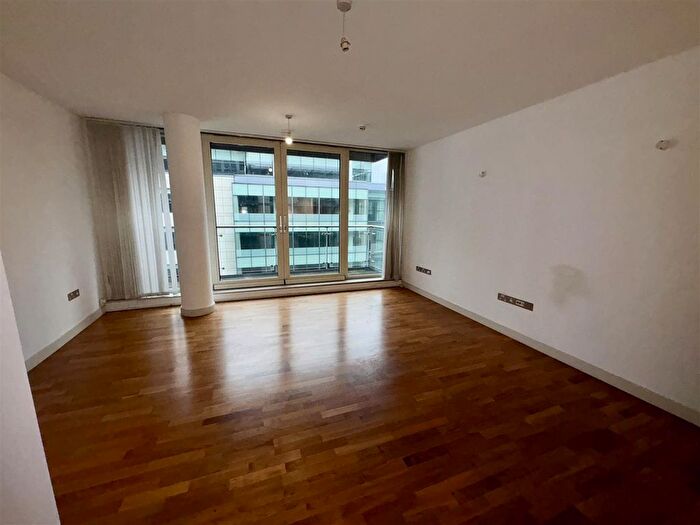 2 Bedroom Flat For Sale In Leftbank, Spinningfields, Manchester, M3