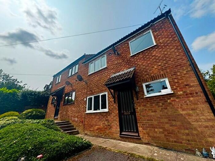 1 Bedroom Apartment To Rent In Lenborough Road, Buckingham, MK18