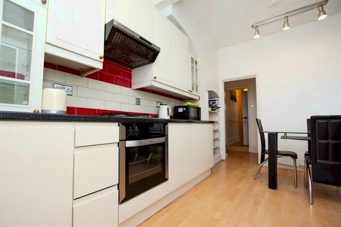 6 Bedroom Flat To Rent In Ribblesdale Road, Birmingham, B30