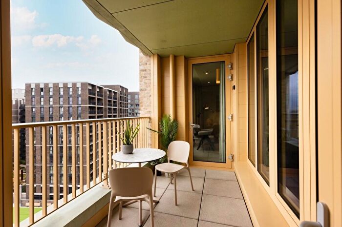 2 Bedroom Apartment To Rent In Embassy Boulevard, London, SW11