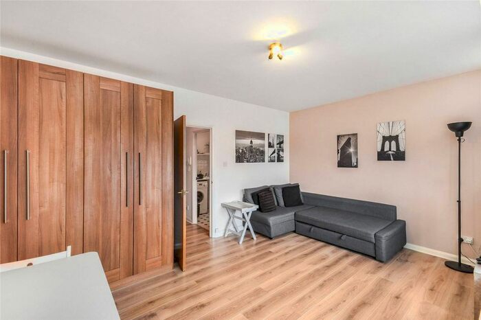 Studio To Rent In Newington Causeway, Elephant And Castle, SE1