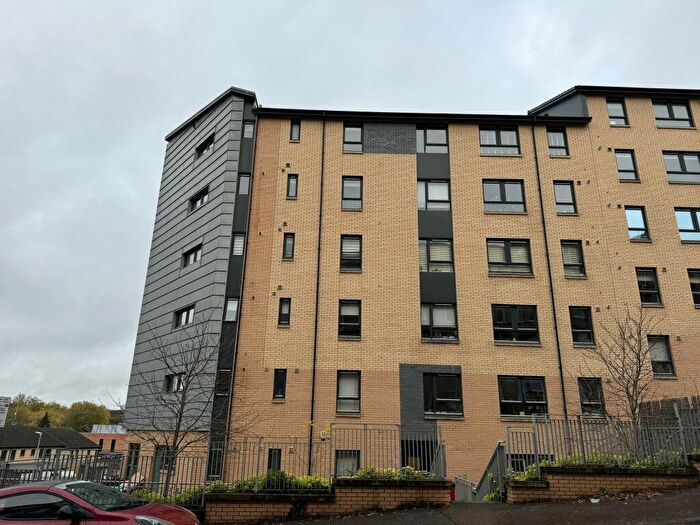 2 Bedroom Flat To Rent In Oban Drive Flat / Glasgow, G20