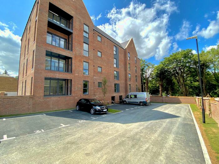 2 Bedroom Apartment To Rent In Mill Lane, Maidstone, ME14
