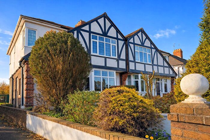 5 Bedroom Semi-Detached House To Rent In Frenchay Park Road, Bristol, BS16