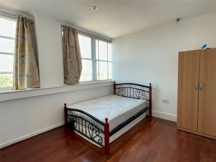 1 Bedroom Property To Rent In Whitehorse Road, Croydon, Surrey, CR0