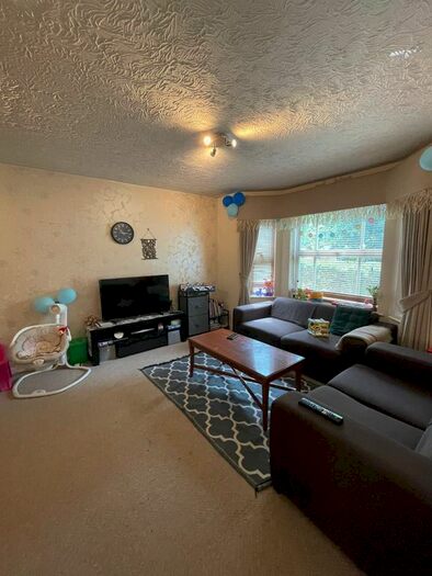 2 Bedroom Flat To Rent In Wharf Lane, Solihull, B91