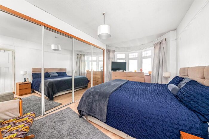 3 Bedroom Terraced House For Sale In Fairlands Avenue, Thornton Heath, CR7
