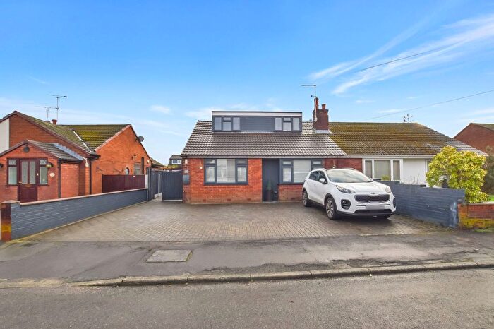 4 Bedroom Semi Detached Bungalow For Sale In Cedar Avenue, Sutton Weaver, WA7