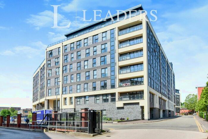 3 Bedroom Apartment To Rent In Bridgewater Point, M5