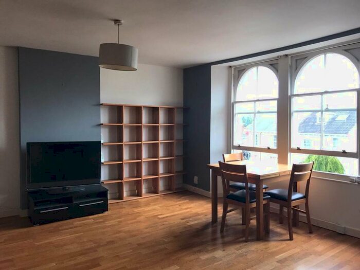 2 Bedroom Flat To Rent In Cotham Brow, Cotham, Bristol, BS6