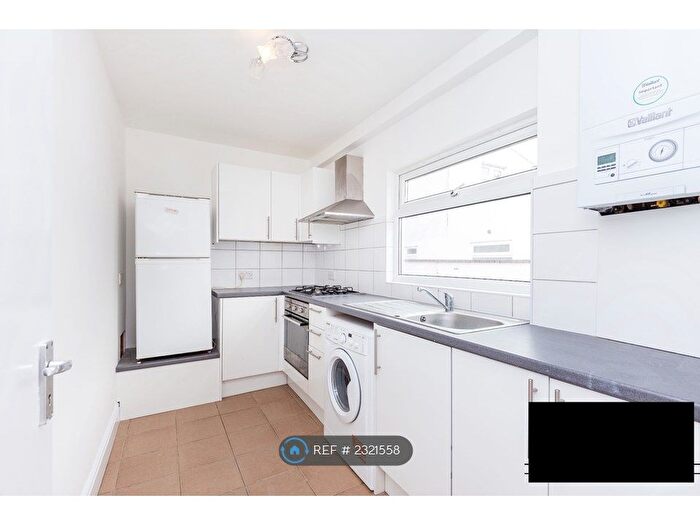 1 Bedroom Flat To Rent In Station Road, London, N3