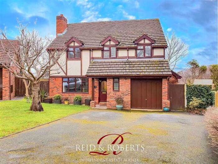 4 Bedroom Detached House For Sale In Llys Y Berllan, Greenfield