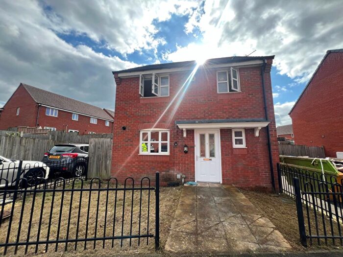 3 Bedroom Detached House To Rent In Braithwaite Road, Manchester, M18