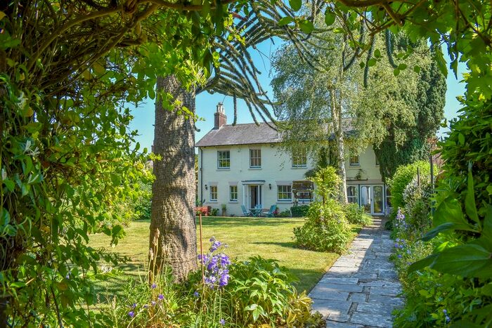 4 Bedroom Cottage For Sale In Burley Road, Winkton, Christchurch, BH23