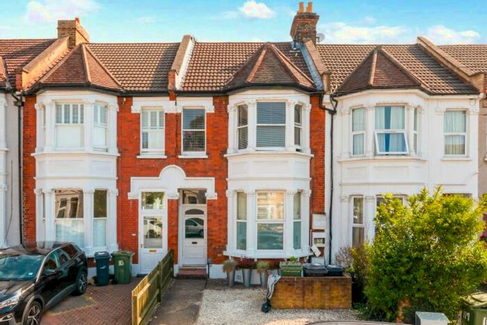 1 Bedroom Flat To Rent In Gleneagle Road, Streatham, SW16