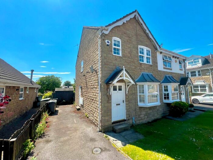 3 Bedroom Semi-Detached House To Rent In Clarence Mews, Horsforth, Leeds, West Yorkshire, LS18