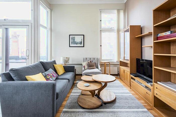 2 Bedroom Flat To Rent In The Water Gardens, London, W2